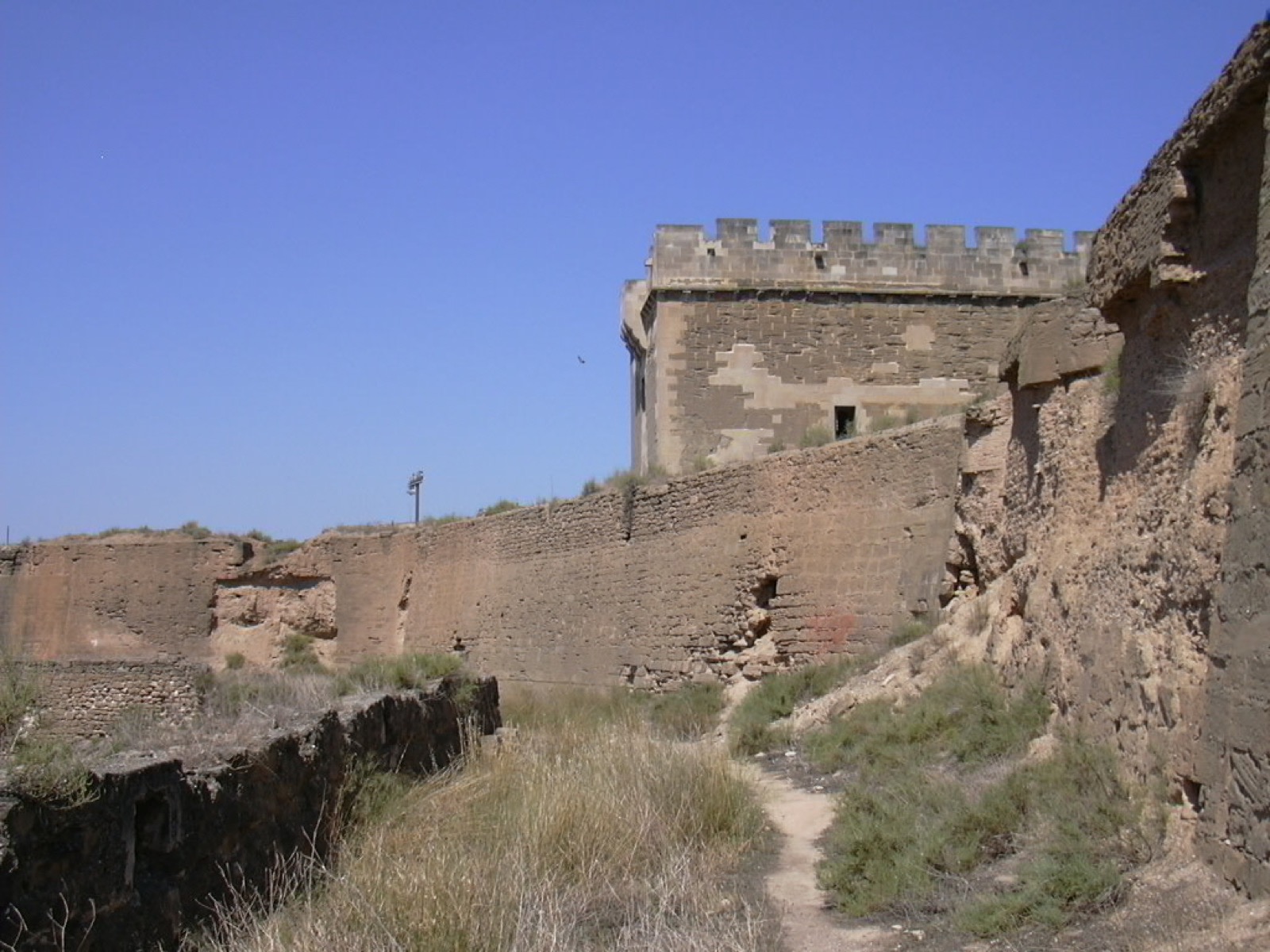 Castell de Gardeny — photo 2